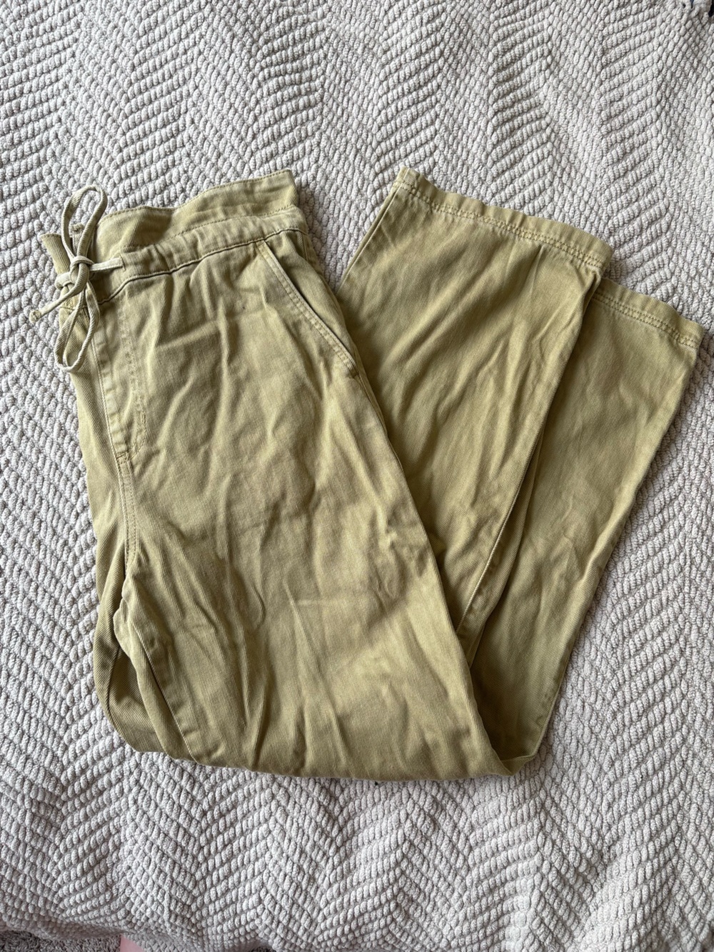 Universal Thread Women's Olive Green Drawstring Cargo Pants